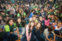 O governador Carlos Massa Ratinho Junior lançou nesta sexta-feira (17) o programa Escola Segura em Londrina, no Norte do Paraná. O colégio estadual Olympia Morais Tormenta, onde aconteceu a solenidade, e outras 17 escolas estaduais do município contam agora com policiais militares que atuarão diariamente para reforçar a segurança no período de aulas. Foto: Rodrigo Felix Leal/ANPr
