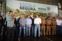 O governador Carlos Massa Ratinho Junior lançou nesta sexta-feira (17) o programa Escola Segura em Londrina, no Norte do Paraná. O colégio estadual Olympia Morais Tormenta, onde aconteceu a solenidade, e outras 17 escolas estaduais do município contam agora com policiais militares que atuarão diariamente para reforçar a segurança no período de aulas. Foto: Rodrigo Felix Leal/ANPr
