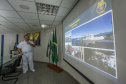 Os Portos do Paraná receberam nesta quinta-feira (23) alunos militares e civis da Escola Superior de Guerra (ESG), do Ministério da Defesa, participantes do Curso de Logística e Mobilização Nacional. Além de assistir a uma palestra sobre as atividades portuárias no Estado, o grupo visitou o cais do Porto de Paranaguá. Foto: Claudio Neves/Appa