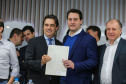 O governador Carlos Massa Ratinho Junior se reúne com prefeitos na sede da Associação dos Municípios do Oeste do Paraná (Amop) em Cascavel nesta sexta-feira (24), para confirmar recursos do Estado para investimentos nos municípios. No mesmo encontro são anunciados investimentos que a Copel fará na região Oeste nos próximos três anos. Cascavel, 24/05/2019 - Foto: Geraldo Bubniak/ANPr