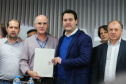 O governador Carlos Massa Ratinho Junior se reúne com prefeitos na sede da Associação dos Municípios do Oeste do Paraná (Amop) em Cascavel nesta sexta-feira (24), para confirmar recursos do Estado para investimentos nos municípios. No mesmo encontro são anunciados investimentos que a Copel fará na região Oeste nos próximos três anos. Cascavel, 24/05/2019 - Foto: Geraldo Bubniak/ANPr