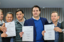 O governador Carlos Massa Ratinho Junior se reúne com prefeitos na sede da Associação dos Municípios do Oeste do Paraná (Amop) em Cascavel nesta sexta-feira (24), para confirmar recursos do Estado para investimentos nos municípios. No mesmo encontro são anunciados investimentos que a Copel fará na região Oeste nos próximos três anos. Cascavel, 24/05/2019 - Foto: Geraldo Bubniak/ANPr