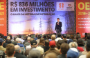 O governador Carlos Massa Ratinho Junior e o presidente da Copel, Daniel Pimentel Slaviero, anunciam nesta sexta-feira (24) os investimentos da Companhia na região Oeste do Paraná para os próximos três anos. Foto: Rodrigo Felix Leal/ANPr