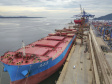 O Porto de Paranaguá vai movimentar nesta semana a maior quantidade de grãos para exportação da história. O navio chinês Lan Hua Hai chega nesta segunda-feira (27) no porto paranaense e vai receber 90 mil toneladas de farelo de soja ? o equivalente a cerca de 2,5 mil carretas carregadas. A previsão é que a operação dure quatro dias.  -  Paranaguá, 28/05/2019  -  Foto: José Fernando Ogura/ANPr