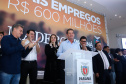 O Grupo Madero confirmou nesta quarta-feira (29), em cerimônia no Palácio Iguaçu, investimentos de R$ 600 milhões na ampliação das operações da empresa em Ponta Grossa, na região dos Campos Gerais. O anúncio foi feito pelo presidente do Grupo, Júnior Durski, ao lado do governador Carlos Massa Ratinho Junior e do apresentador Luciano Huck, sócio do empreendimento.  -  Curitiba, 29/05/2019  -  Foto: Rodrigo Félix Leal/ANPr