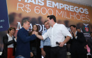 O Grupo Madero confirmou nesta quarta-feira (29), em cerimônia no Palácio Iguaçu, investimentos de R$ 600 milhões na ampliação das operações da empresa em Ponta Grossa, na região dos Campos Gerais. O anúncio foi feito pelo presidente do Grupo, Júnior Durski, ao lado do governador Carlos Massa Ratinho Junior e do apresentador Luciano Huck, sócio do empreendimento.  -  Curitiba, 29/05/2019  -  Foto: Rodrigo Félix Leal/ANPr