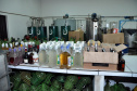 Desde 2008, a Agência de Inovação Tecnológica da
Unicentro (Novatec) utiliza bebidas como vinho, cerveja, vodka e licor como matéria-
prima para a produção de álcool etílico (líquido e em gel), usado para higienização e
limpeza. Foto: Chuniti Kawamura - Arquivo/ANPr