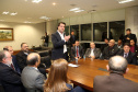 O governador Carlos Massa Ratinho Junior e o secretário Beto Preto assinaram nesta segunda-feira (3) a liberação de R$ 20 milhões para 19 consórcios intermunicipais de saúde. Os benefícios vão chegar a 335 municípios do Estado. No mesmo ato, eles autorizaram a licitação das obras do Centro de Especialidades de Jacarezinho, no Norte Pioneiro, no valor de R$ 9,1 milhões.  -  Curitiba, 03/06/2019  -  Foto: Gilson Abreu/ANPr