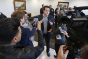 O governador Carlos Massa Ratinho Junior libera recursos para bolsas de pesquisa e extensão, para pesquisadores das universidades e institutos de pesquisa do Paraná.Curitiba, 04-06-19.Foto: Arnaldo Alves/ANPr