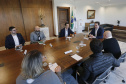 O governador Carlos Massa Ratinho Junior recebeu em seu gabinete, o secretário de Educação, Renato Feder e integrantes do Instituto Lemann.Curitiba, 05-06-19.Foto: Arnaldo Alves / ANPr.