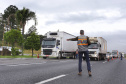 O balanço da Operação Integrada promovida pela Receita Estadual no fim de maio resultou em R$ 1,4 milhão em autos de infração. Autopeças, pneus e material de construção foram os principais itens identificados com alguma irregularidade tributária, representando 34,58% e um prejuízo para o Estado que chegaria a R$ 463 mil. Foto: José Fernando Ogura/ANPr - 