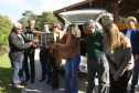 A Secretaria de Estado do Desenvolvimento Sustentável e do Turismo e o Instituto Ambiental do Paraná (IAP) realizaram nesta segunda-feira (10) a soltura de 30 aves apreendidas em operações de fiscalização. A soltura aconteceu no Criadouro Conservacionista Onça-Pintada, em Campina Grande do Sul, na Grande Curitiba. Ação integra as comemorações do Dia Internacional do Meio Ambiente. Foto: Jaelson Lucas/ANPr