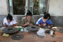 O artista chinês Ai Weiwei é conhecido pelas grandiosas obras, que causam impacto pelo tamanho e pela mensagem de protesto sempre presente. Mas o seu trabalho como fotógrafo e cineasta também pode ser visto na exposição "Ai Weiwei Raiz", em cartaz no Museu Oscar Niemeyer (MON), em Curitiba.  -  Curitiba, 10/06/2019  -  Foto: Ai Weiwei Studio