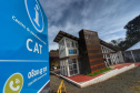 O vice governador do Paraná Darci Piana participou na tarde dessa quarta feira (12), em Foz do Iguaçu, da entrega do Centro de Atendimento ao Turista CAT 1, com área de 165,16 m2, localizado na Avenida das Cataratas Vila Yolanda. O ministro do Turismo Marcelo Álvaro Antonio esteve presente na solenidade. O vice governador Darci Piana falou sobre a entrega da muito comemorada pelo segmento do Turismo na região. Foto: Denis Ferreira Netto/SEDEST