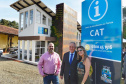 O vice governador do Paraná Darci Piana participou na tarde dessa quarta feira (12), em Foz do Iguaçu, da entrega do Centro de Atendimento ao Turista CAT 1, com área de 165,16 m2, localizado na Avenida das Cataratas Vila Yolanda. O ministro do Turismo Marcelo Álvaro Antonio esteve presente na solenidade. O vice governador Darci Piana falou sobre a entrega da muito comemorada pelo segmento do Turismo na região. Foto: Denis Ferreira Netto/SEDEST