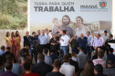 Governador Carlos Massa Ratinho Junior, durante solenidade realizada no município de Quitandinha, na Região Metropolitana de Curitiba, entregou títulos de regularização fundiária para 59 pequenos produtores rurais e confirmou recursos para a prefeitura adquirir equipamento rodoviário e veículo para uso na administração - Quitandinha, 13/06/2019 - Foto: José Fernando Ogura/ANPr