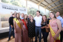 Governador Carlos Massa Ratinho Junior, durante solenidade realizada no município de Quitandinha, na Região Metropolitana de Curitiba, entregou títulos de regularização fundiária para 59 pequenos produtores rurais e confirmou recursos para a prefeitura adquirir equipamento rodoviário e veículo para uso na administração - Quitandinha, 13/06/2019 - Foto: José Fernando Ogura/ANPr