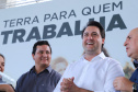 Governador Carlos Massa Ratinho Junior, durante solenidade realizada no município de Quitandinha, na Região Metropolitana de Curitiba, entregou títulos de regularização fundiária para 59 pequenos produtores rurais e confirmou recursos para a prefeitura adquirir equipamento rodoviário e veículo para uso na administração - Quitandinha, 13/06/2019 - Foto: Rodrigo Félix Leal/ANPr