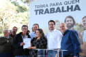 Governador Carlos Massa Ratinho Junior, durante solenidade realizada no município de Quitandinha, na Região Metropolitana de Curitiba, entregou títulos de regularização fundiária para 59 pequenos produtores rurais e confirmou recursos para a prefeitura adquirir equipamento rodoviário e veículo para uso na administração - Quitandinha, 13/06/2019 - Foto: Rodrigo Félix Leal/ANPr