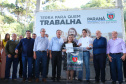 Governador Carlos Massa Ratinho Junior, durante solenidade realizada no município de Quitandinha, na Região Metropolitana de Curitiba, entregou títulos de regularização fundiária para 59 pequenos produtores rurais e confirmou recursos para a prefeitura adquirir equipamento rodoviário e veículo para uso na administração - Quitandinha, 13/06/2019 - Foto: Rodrigo Félix Leal/ANPr
