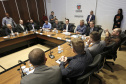 O governador Carlos Massa Ratinho Junior reuniu-se com representantes das Artes Marciais. Participaram: superintendente do Esporte, Hélio Wirbiski; deputado Alexandre Amaro; entre outros.Curitiba, 17-06-19.Foto: Arnaldo Alves / ANPr.