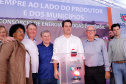 A primeira usina do Brasil de produção de biogás a partir do tratamento dos dejetos de suínos começou a funcionar no Paraná nesta quarta-feira (24), em Entre Rios do Oeste, na Região Oeste do Estado. O governador Carlos Massa Ratinho Junior inaugurou a unidade geradora cuja capacidade total é de 480 KW, transformando por dia 215 toneladas de um agente poluidor em energia limpa.  Foto: Rodrigo Felix Leal/ANPr