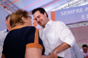 A primeira usina do Brasil de produção de biogás a partir do tratamento dos dejetos de suínos começou a funcionar no Paraná nesta quarta-feira (24), em Entre Rios do Oeste, na Região Oeste do Estado. O governador Carlos Massa Ratinho Junior inaugurou a unidade geradora cuja capacidade total é de 480 KW, transformando por dia 215 toneladas de um agente poluidor em energia limpa.  Foto: Rodrigo Felix Leal/ANPr