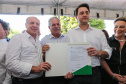  Pavimentação de ruas, melhoria em quadras poliesportivas, revitalização de praça, construção de barracões industriais e compra de equipamentos rodoviários são os principais investimentos que 15 municípios da região Norte do Paraná farão com apoio do Governo do Estado