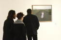 O programa Arte para Maiores, realizado pelo Museu Oscar Niemeyer para o público com mais de 60 anos, terá colaboração do Museu de Arte Contemporânea do Paraná (MAC-PR) em agosto. A visita mediada que acontece na próxima terça-feira (06) será à exposição Estamos aqui!, em cartaz no MAC-PR, que funciona nas salas 8 e 9 do MON enquanto sua sede passa por reforma..Foto: Kraw Penas/SECC
