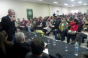 Cerca de 300 pessoas estão reunidas desde esta segunda-feira (05) em Curitiba na V Conferência Estadual de Segurança Alimentar e Nutricional. O evento, com o tema Comida no Campo e na Cidade: o que Temos e o que Queremos?, tem como proposta ampliar e fortalecer os compromissos para a promoção da soberania alimentar e do direito humano à alimentação adequada. Foto: Divulgação/SEAB