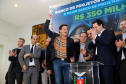 O governador Carlos Massa Ratinho Junior lançou nesta segunda-feira (26), no Palácio Iguaçu, um banco de projetos executivos de R$ 350 milhões para viabilizar e agilizar obras de reestruturação de rodovias, ferrovias e da segurança pública. 