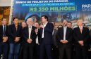 O governador Carlos Massa Ratinho Junior lançou nesta segunda-feira (26), no Palácio Iguaçu, um banco de projetos executivos de R$ 350 milhões para viabilizar e agilizar obras de reestruturação de rodovias, ferrovias e da segurança pública. 