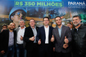 O governador Carlos Massa Ratinho Junior lançou nesta segunda-feira (26), no Palácio Iguaçu, um banco de projetos executivos de R$ 350 milhões para viabilizar e agilizar obras de reestruturação de rodovias, ferrovias e da segurança pública. 