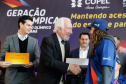 O governador Carlos Massa Ratinho Junior lançou nesta segunda-feira (2), em cerimônia no Palácio Iguaçu, o programa Geração Olímpica, que só neste ano garantirá 1.252 bolsas esportivas nas modalidades olímpicas e paralímpicas para jovens promessas, atletas de renome mundial e técnicos. A Companhia Paranaense de Energia (Copel), patrocinadora da iniciativa, investe R$ 4,75 milhões. É o maior programa de bolsa-atleta do País, em nível estadual.