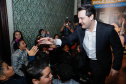 Museus, teatros, biblioteca e outros espaços culturais do Governo do Estado passam a receber crianças, jovens e adultos em situação de vulnerabilidade social, atendidos por projetos do Tribunal de Justiça do Paraná (TJ-PR). O governador Carlos Massa Ratinho Junior e o segundo vice-presidente do TJ-PR, desembargador José Laurindo de Souza Netto, assinaram nesta quarta-feira (4) um acordo de cooperação para ampliar e incentivar o acesso à cultura destas pessoas.