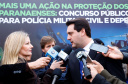 O governador Carlos Massa Ratinho Junior autorizou nesta quarta-feira (4) os concursos públicos para contratação de 2,4 mil militares estaduais. São 2 mil policiais e 400 bombeiros. Além disso, o Estado vai selecionar 50 delegados, 300 investigadores e 50 papiloscopistas para a Polícia Civil. Também foram abertas 238 vagas para agentes de cadeia para complementar o quadro do Departamento Penitenciário (Depen).