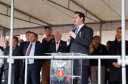 O governador Carlos Massa Ratinho Junior autorizou nesta quarta-feira (4) os concursos públicos para contratação de 2,4 mil militares estaduais. São 2 mil policiais e 400 bombeiros. Além disso, o Estado vai selecionar 50 delegados, 300 investigadores e 50 papiloscopistas para a Polícia Civil. Também foram abertas 238 vagas para agentes de cadeia para complementar o quadro do Departamento Penitenciário (Depen).