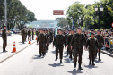 Aproximadamente 20 mil pessoas acompanharam neste sábado (7), em Curitiba, o desfile cívico-militar que comemora os 197 anos da Proclamação da Independência, segundo estimativas da Polícia Militar do Paraná. O governador Carlos Massa Ratinho Junior assistiu a solenidade de 7 de Setembro na Avenida Cândido de Abreu, acompanhado de sua família, do comandante da 5ª Divisão do Exército, general de divisão José Russo Assumpção Delgado, do vice-governador Darci Piana e de diversas autoridades.