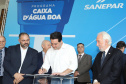 O governador Carlos Massa Ratinho Junior anunciou nesta segunda-feira (9) a expansão do programa que viabiliza instalação de caixas d'água em casas de famílias em situação de vulnerabilidade social. Participaram: secretários da Justiça, Família e Trabalho, Ney Leprevost; da Saúde, Beto Preto; presidente da Sanepar, Claudio Stabile; deputados estaduais; prefeitos; entre outras autoridades.Curitiba, 09-09-19.Foto: Arnaldo Alves / AEN.