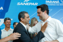 Prefeitos de 64 municípios do Paraná assinaram nesta segunda-feira (9), em evento com o governador Carlos Massa Ratinho Junior, a adesão ao programa Caixa d’Água Boa. A iniciativa viabiliza a instalação de caixas d’águas em casas de famílias carentes. Também foram assinados termos aditivos para outros 70 municípios cujos prefeitos já aderiram ao programa.