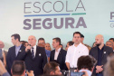 O governador Carlos Massa Ratinho Junior lança nesta quarta-feira (11) o programa Escola Segura na Região Metropolitana de Curitiba. Serão beneficiadas 40 escolas da região de nove municípios. Presentes: prefeito em exercício de São José dos Pinhais, Tiago Buhrer; secretários: de Educação, Renato Feder; de segurança pública, cel. Romulo Soares; comandante da PMPR, cel. Péricles de Matos; entre outros. N/F: deputado Francisco Bhurer.Curitiba, 11-09-19.Foto: Arnaldo Alves / AEN.