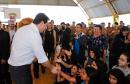 O programa Escola Segura, iniciativa do Governo do Paraná para ampliar a proteção de alunos e professores da rede estadual, está implantado em 40 colégios estaduais da Grande Curitiba, contando com 77 policiais militares da reserva. O lançamento oficial na região foi feito nesta quarta-feira (11) pelo governador Carlos Massa Ratinho Junior. No Paraná, o programa já beneficia alunos e professores de 71 colégios estaduais e conta com a atuação de 126 policiais militares.