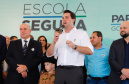 O programa Escola Segura, iniciativa do Governo do Paraná para ampliar a proteção de alunos e professores da rede estadual, está implantado em 40 colégios estaduais da Grande Curitiba, contando com 77 policiais militares da reserva. O lançamento oficial na região foi feito nesta quarta-feira (11) pelo governador Carlos Massa Ratinho Junior. No Paraná, o programa já beneficia alunos e professores de 71 colégios estaduais e conta com a atuação de 126 policiais militares.