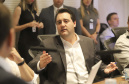 O governador Carlos Massa Ratinho Jr, reuniu-se com empresários da empresa Tirol, que anunciaram investimentos no município de Ipiranga. Presentes: prefeito de Ipiranga, Luiz Carlos Blum; secretário de Infraestrutura e Logística, Sandro Alex; diretor presidente da APD, Eduardo Bekin; gerente de projetos da Tirol, Maicon Spada; diretor industrial, Adalberto Rofner e diretor comercial da Tirol, Carlos Dresch.Curitiba, 11-09-19.Foto: Arnaldo Alves / AEN.