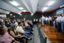 Obras de pavimentação de ruas, construção de praças e de barracão industrial estão entre os projetos que 26 municípios do Noroeste do Paraná farão com apoio do Estado. Os recursos somam R$ 44 milhões e foram confirmados pelo governador Carlos Massa Ratinho Junior nesta quinta-feira (12) durante encontro com os prefeitos, em Paranavaí. No mesmo evento, o governador autorizou recursos para equipamentos e obras na nova unidade da Santa Casa de Paranavaí.