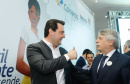 O Governo do Estado firmou nesta segunda-feira (16) um protocolo de intenções com os Correios para implantação, NO Paraná, do programa Balcão do Cidadão. A iniciativa prevê a disponibilização de serviços públicos nas agências dos Correios, que estão em todos os municípios. O termo foi assinado pelo governador Carlos Massa Ratinho Junior e pelo superintendente de Operações dos Correio no Paraná, Paulo Kremer, em cerimônia no Palácio Iguaçu.