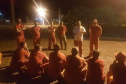 A atuação que os bombeiros paranaenses tiveram na Amazônia, integrando a Operação Verde Brasil, do Ministério da Defesa, será valiosa para os trabalhos no Paraná, em favor da população do Estado. “Nossa experiência na Amazônia nos prepara para o trabalho que faremos no nosso Estado”, avalia o tenente-coronel Fernando Raimundo Schunig, comandante da equipe paranaense e do 3º Comando Regional dos Bombeiros, sediado em Cascavel (Oeste). Foto: Divulgalção/PMPR