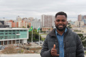 Curitiba recebe pela primeira vez a Copa do Mundo dos Refugiados. A competição tem entrada gratuita e começa sábado (28) com os jogos da fase preliminar, disputados no Centro de Educação Física e Desporto da Universidade Federal do Paraná, no Jardim das Américas. Já as disputas de terceiro e quarto lugares e a grande final serão no domingo (29), no Estádio do Pinhão, em São José dos Pinhais.Foto: Eduardo Aguiar/SEJUF