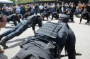 A Polícia Civil do Paraná promoveu uma solenidade de encerramento do 6º Curso de Operações Policiais, nesta sexta-feira (27), nas dependências do Centro de Operações Policiais Especiais. O curso destinado a agentes de segurança pública teve início no dia 2 de setembro com uma turma de 26 alunos. Apenas 15 chegaram ao fim e se formaram, entre eles duas mulheres. Foto: Divulgação/Polícia Civil