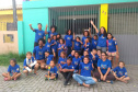 Crianças e adolescentes da Vila Torres, em Curitiba, ganharão um apoio extra para o seu desenvolvimento. O Governo do Estado destina R$ 80,6 mil para a Passos da Criança, uma instituição da localidade que busca promover a colaboração, interação e desenvolvimento mútuo através de vínculos que integram a criança e o adolescente com a família e a comunidade. O repasse foi feito pela Secretaria da Justiça, Família e Trabalho e foi assinado pelo secretário Ney Leprevost.Foto: Divulgação/SEJUF